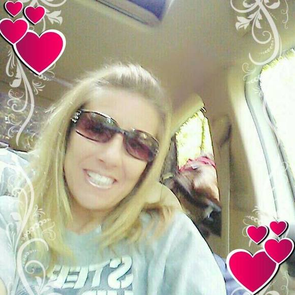 Meet your Posher, Mia - Picture 2 of 2